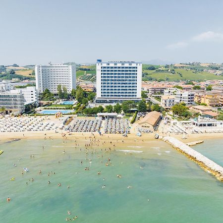 Hermitage Hotel Silvi Marina Exteriör bild
