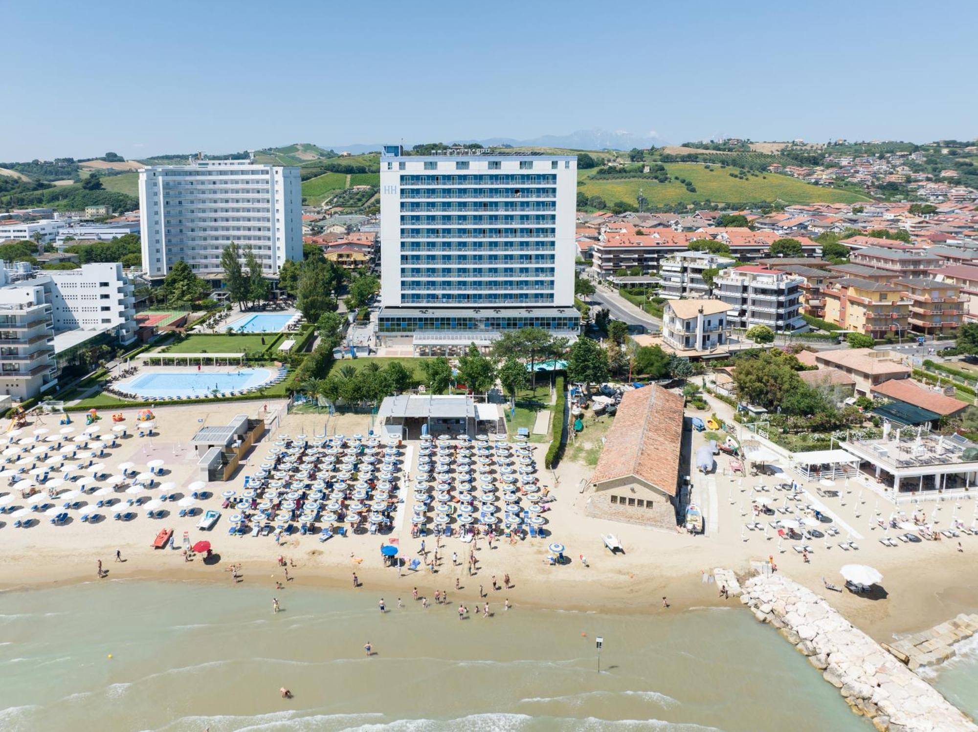 Hermitage Hotel Silvi Marina Exteriör bild